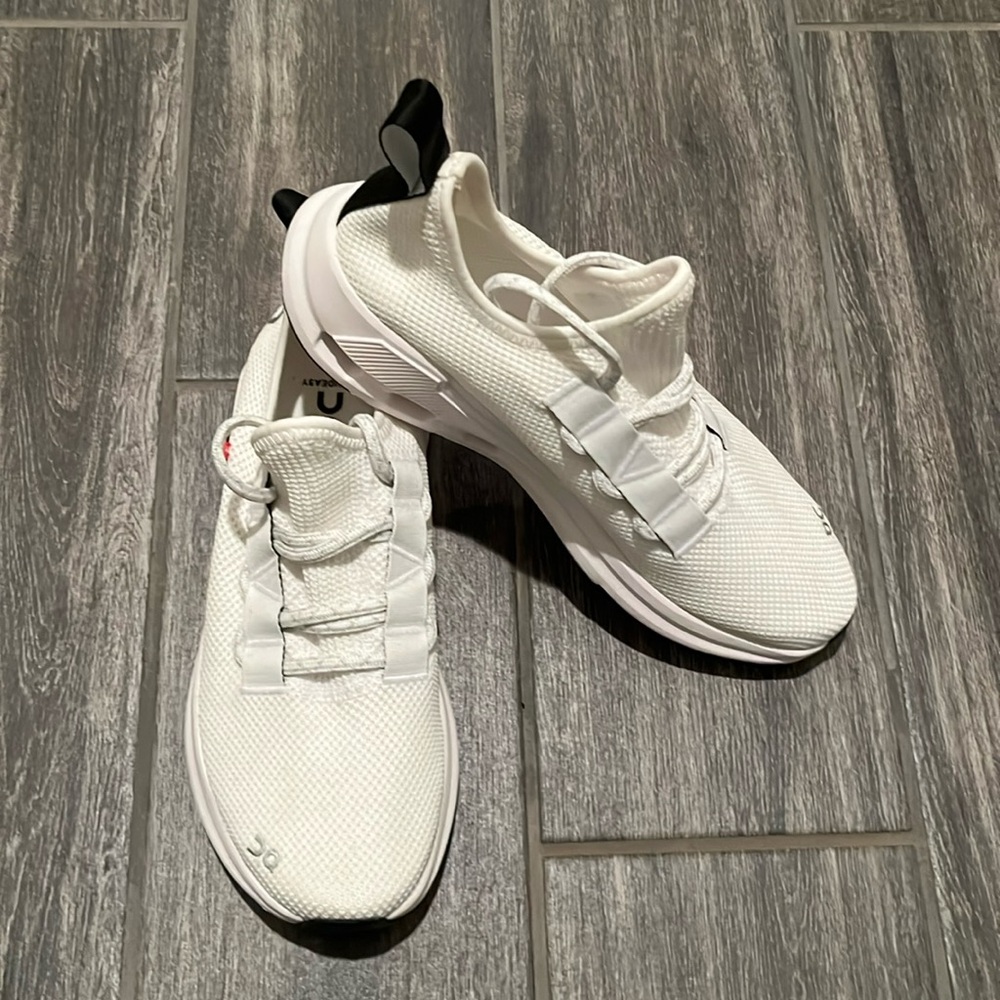 W’s On Cloudeasy size 7